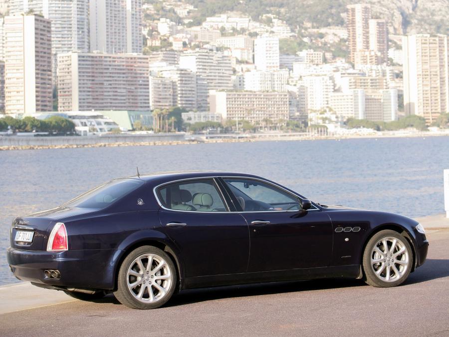  Maserati Quattroporte Automatic 2005 года  (фото 11 из 30)